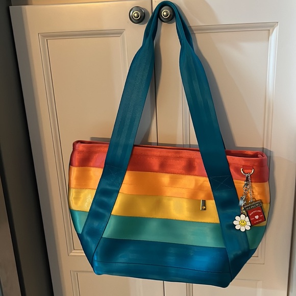 Harveys Handbags - Harvey’s Peace ☮️ and Love Boat Tote like new